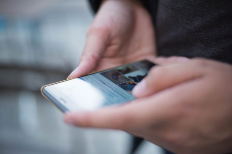 Как создавать диалоги в Claude AI Chatbot с бесплатным доступом с настройкой прокси