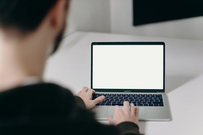 Создание диалогов в Claude AI Chatbot с бесплатным доступом для HR