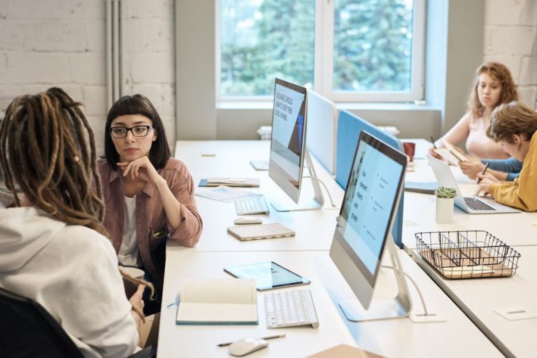 Работа с Claude AI API Бесплатно для Бизнеса и Студентов