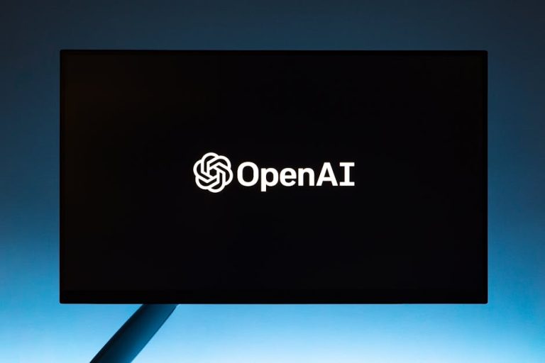 Работа с Claude AI API в образовании и управлении человеческими ресурсами